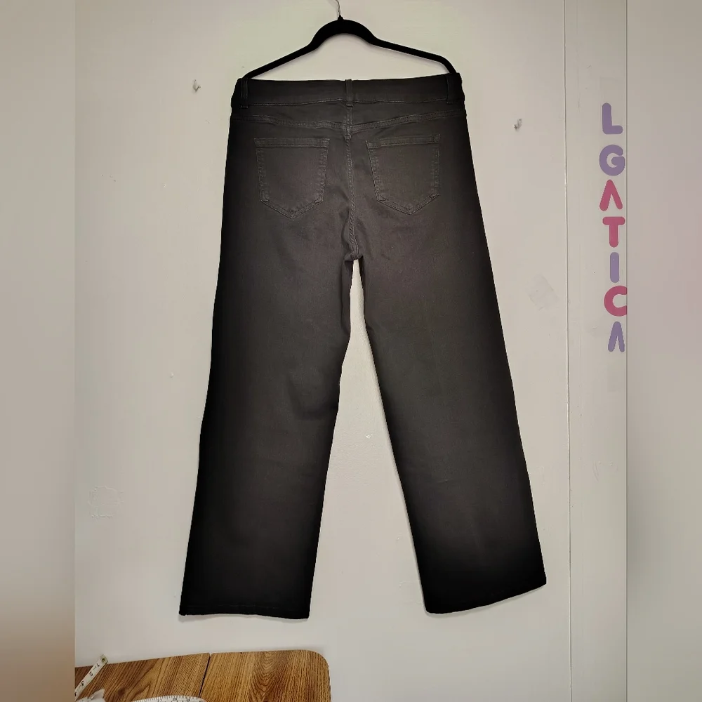 J.jill women's high-rise full-leg jeans black cotton and Lyocell, sz 12 stretch. - Picture 6 of 16